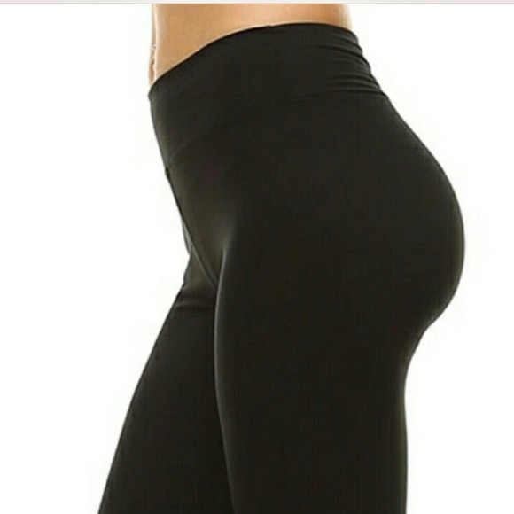 ✨2 left! Butter soft yoga waist leggings✨ - Picture 4 of 4